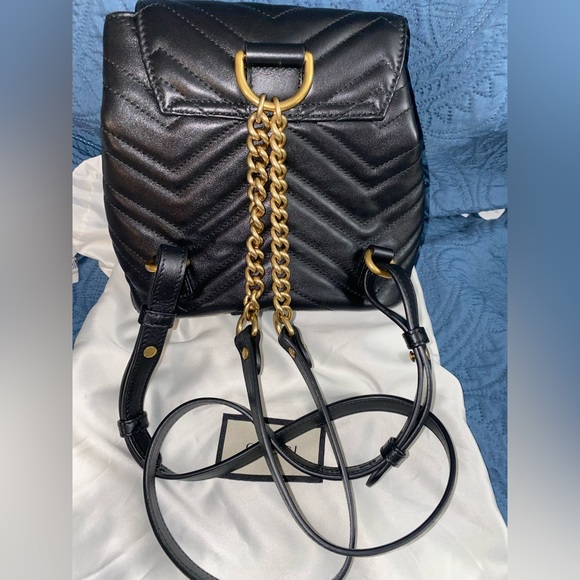 GUCCI Calfskin Matelasse GG Marmont Flap Backpack Black - Picture 2 of 11